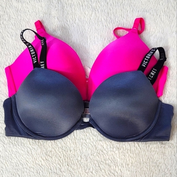 Bundle of Two Victoria's Secret Bras - Picture 2 of 13